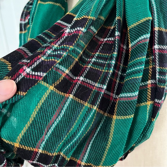 C Est 1946 Green Plaid Scarf - Picture 8 of 8
